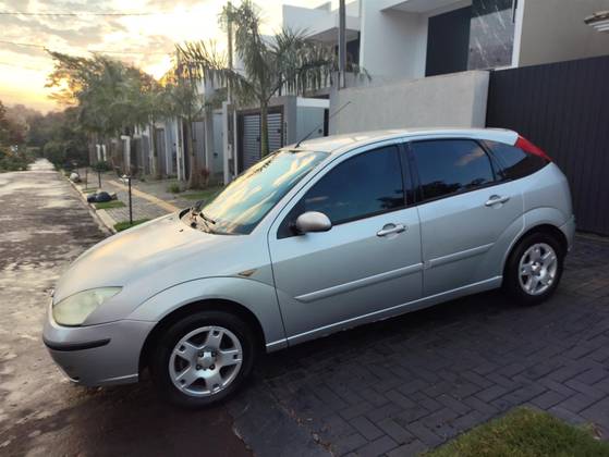 FORD FOCUS 2.0 GLX 16V GASOLINA 4P MANUAL